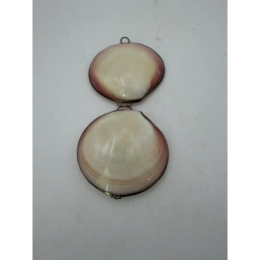 Vintage Clam Shell Compact Trinket Jewelry Box Change Purse Brass Hinged